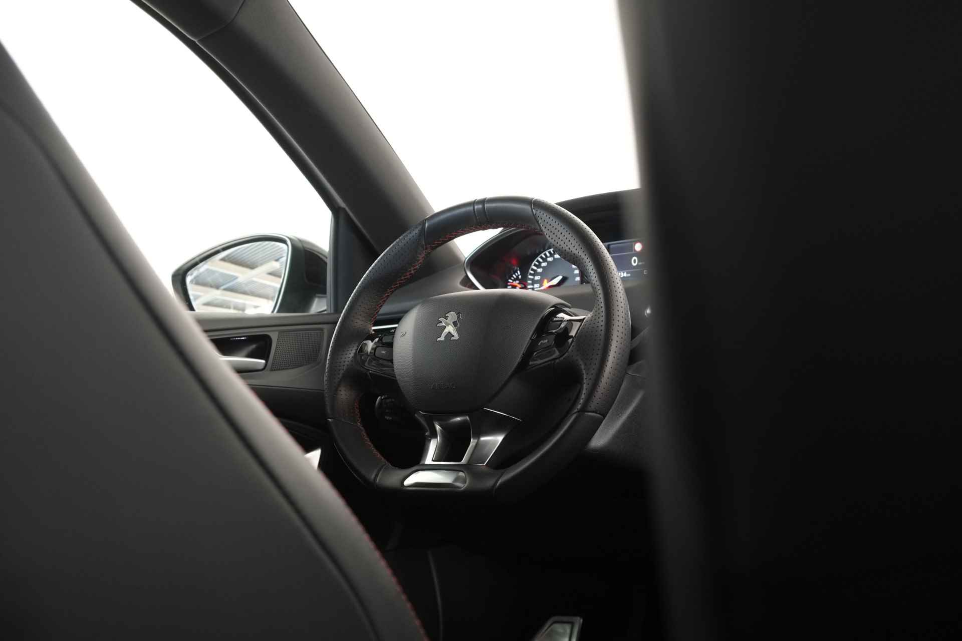 Peugeot 308 SW 1.2 PureTech GT-line / Panorama / LED / Navigatie / Cruisecontrol - 16/31