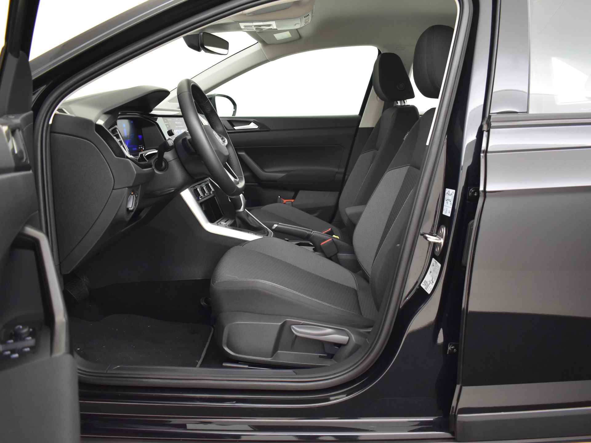 Volkswagen Taigo 1.0 110PK DSG TSI 110 PK Life | Adaptieve Cruise Control | Achteruitrijcamera | Verwarmde voorstoelen | Keyless Go | Navigatiesy - 6/37