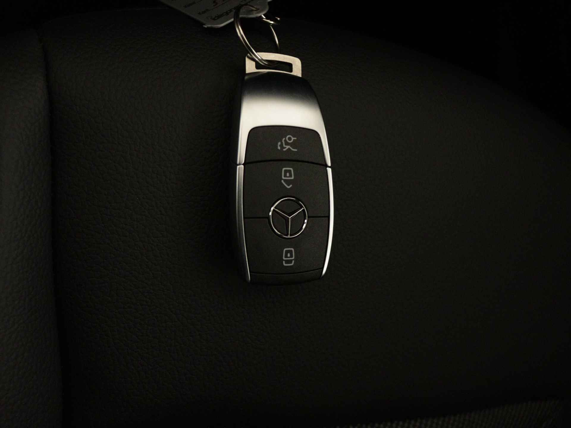 Mercedes-Benz B-Klasse 180 Business Line | Trekhaak | Thermatic | Cruisecontrol | USB-pakket plus | Stoelverwarming vooraan | EASY PACK achterklep | Parkeerpakket met achteruitrijcamera | - 12/41