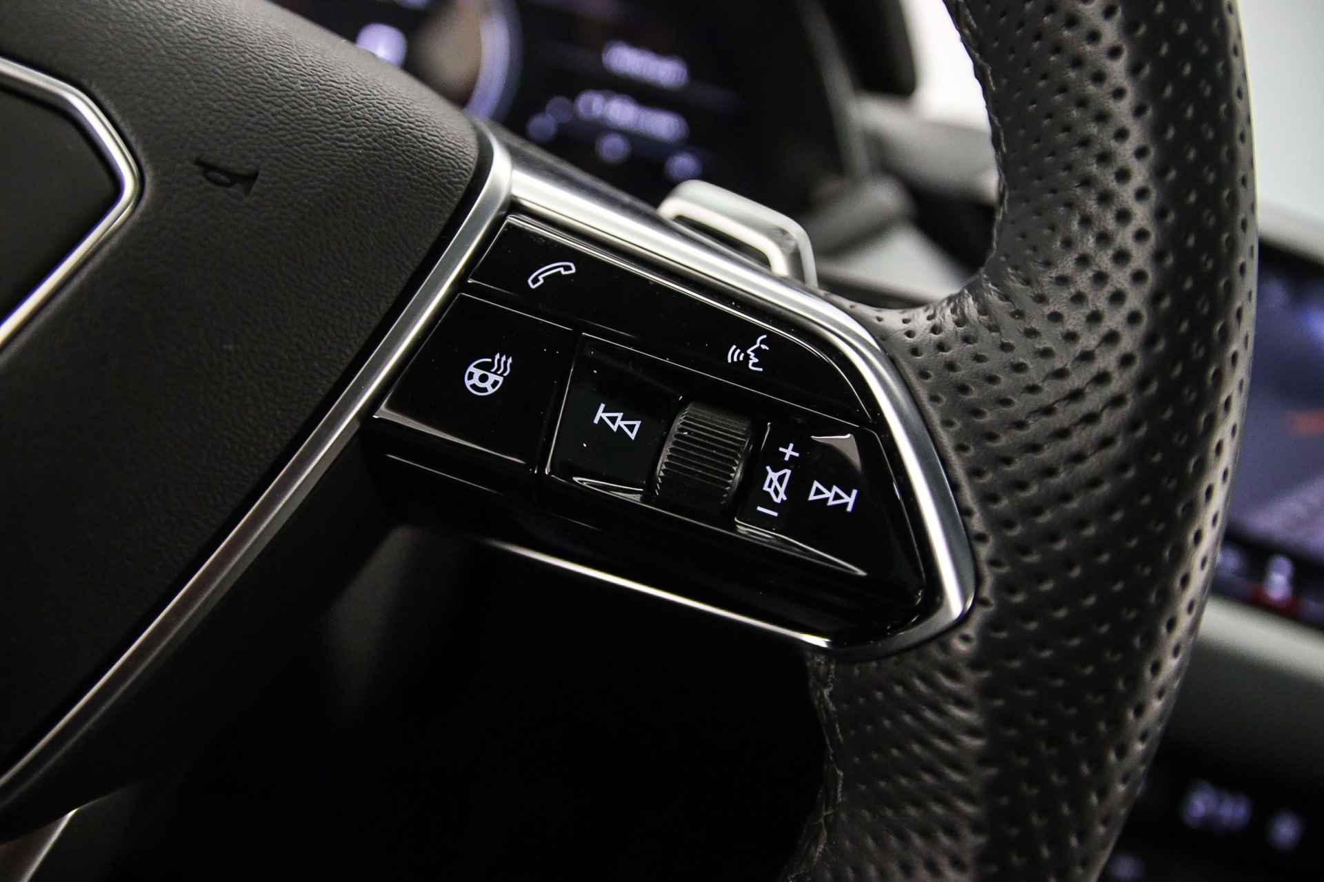 Audi e-tron GT 476pk Quattro | Nachtzicht | RS Dynamic | Head Up | B&O | 4-wiel Besturing | Adapt. Luchtvering | Panodak | Comfort Stoelen |  360 camera | 21 inch | - 21/55