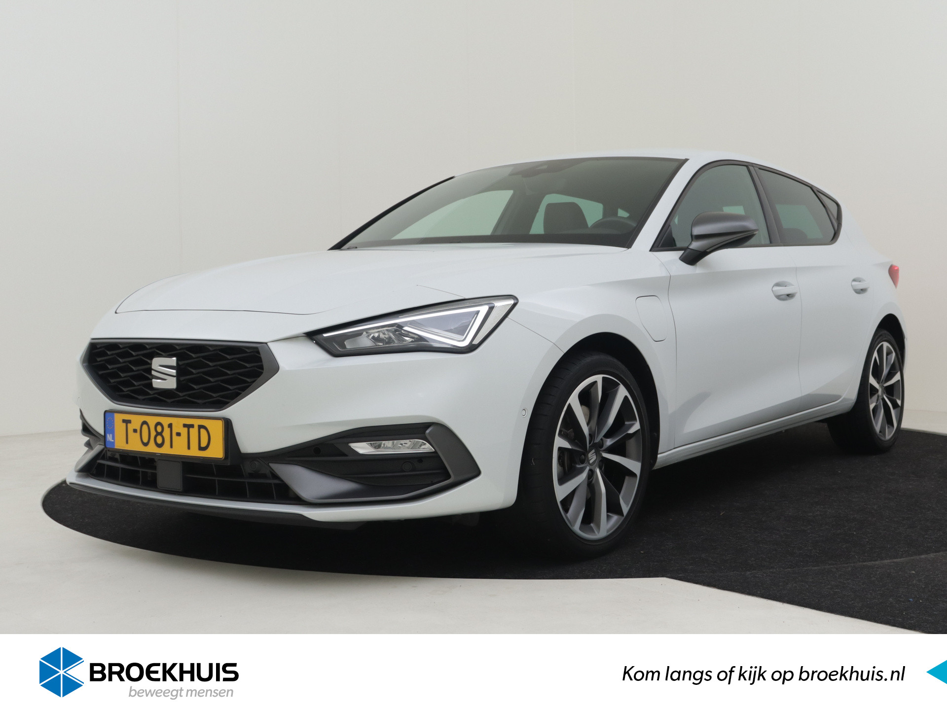 SEAT Leon 1.4 TSI 204 PK eHybrid PHEV FR | Camera Achter | Stoel+Stuur Verwarming | Keyless | PDC V+A | DAB Ontvanger | 18''LMV