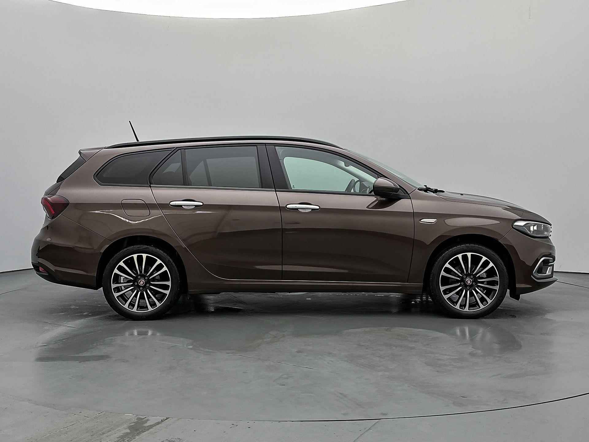 Fiat Tipo SW Life FireFly 100 pk | Navigatie via Apple Carplay/Android Auto | Achteruitrijcamera | Parkeersensoren Achter | LED Koplampen | DAB Ontvanger | Start/Stop Systeem | Climate Control | Cruise Control | 16" Lichtmetalen Velgen | - 9/31