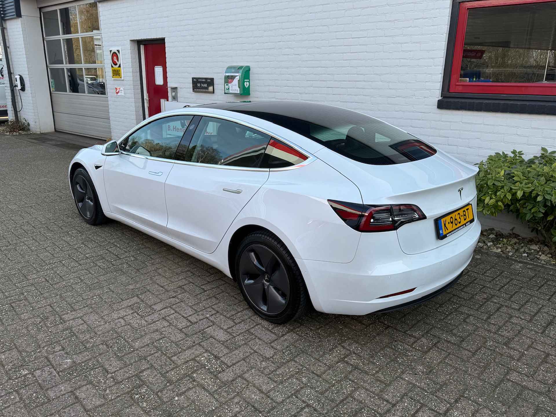 Tesla Model 3 Standard Plus RWD/ LFP accu/ Parelmoer wit/ Camera achter/ Lederen bekleding/ Stoelverwarming/ 1 Eigenaar/ Origineel NL/ NAP - 6/32