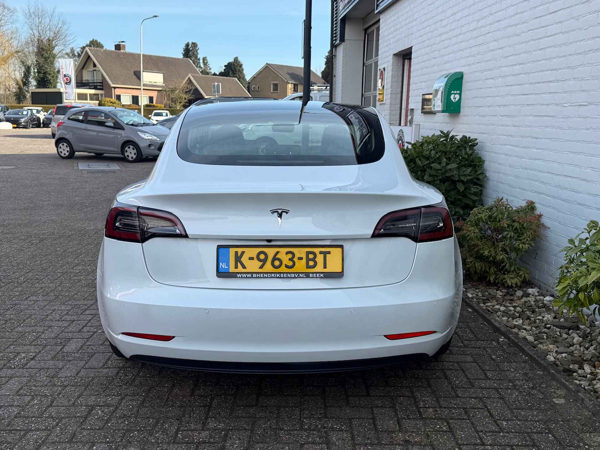 Tesla Model 3 Standard Plus RWD/ LFP accu/ Parelmoer wit/ Camera achter/ Lederen bekleding/ Stoelverwarming/ 1 Eigenaar/ Origineel NL/ NAP - 7/32