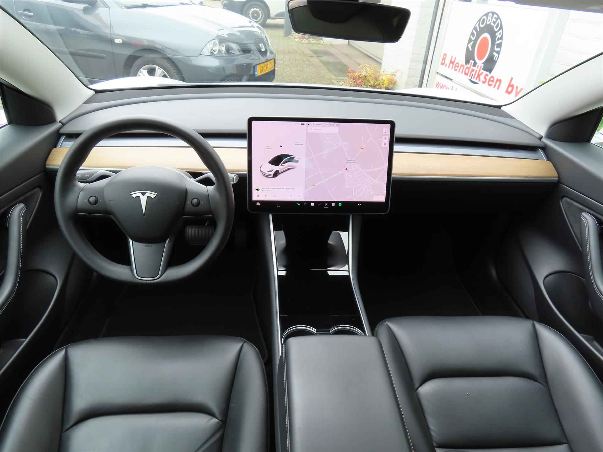 Tesla Model 3 Standard Plus RWD/ LFP accu/ Parelmoer wit/ Camera achter/ Lederen bekleding/ Stoelverwarming/ 1 Eigenaar/ Origineel NL/ NAP - 18/32