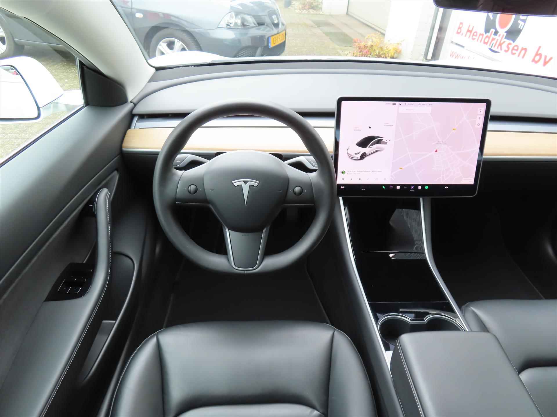 Tesla Model 3 Standard Plus RWD/ LFP accu/ Parelmoer wit/ Camera achter/ Lederen bekleding/ Stoelverwarming/ 1 Eigenaar/ Origineel NL/ NAP - 19/32