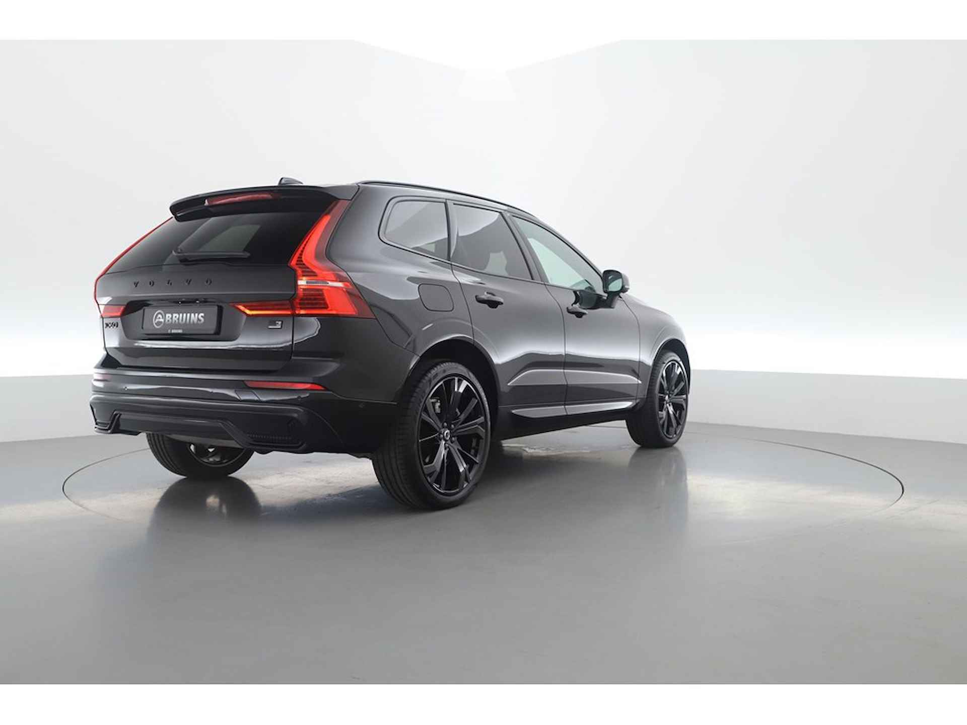 Volvo XC60 2.0 Recharge T8 AWD Plus Black Edition, H&K audio, 360 camera, ACC, BLIS - 5/29