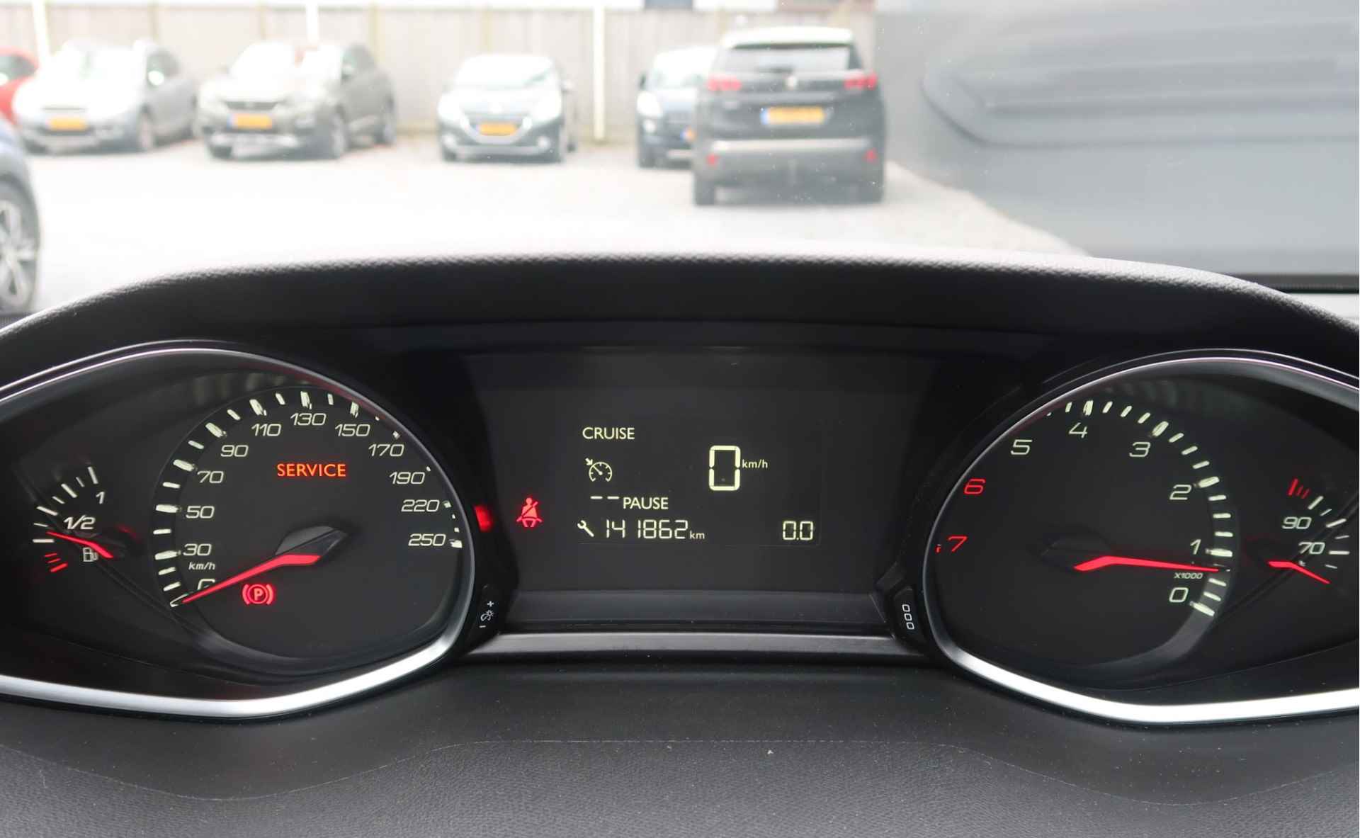 Peugeot 308 1.6 - 16v Benzine 125 Pk. 5-Deurs * Navigatie * Climate & Cruise Control * Parkeersensoren * L.M. Velgen * Trekhaak * Vingerhoets; Vierde Generatie Eersteklas Service ! - 15/42