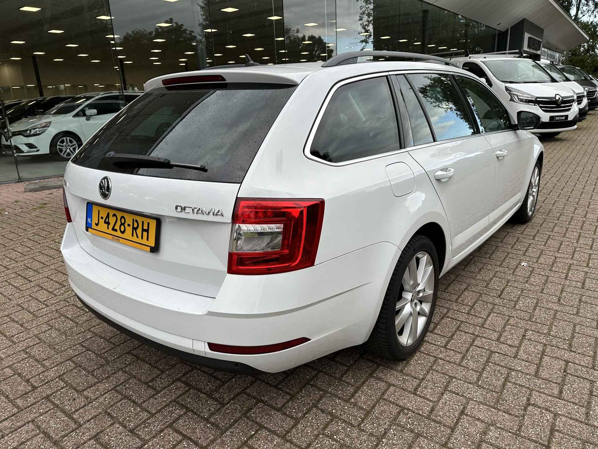 Skoda Octavia Combi 1.5 TSI DSG Business Edition | 1e eigenaar! | Automaat | PDC | Navi | Clima | Cruise | Stoelverw. | Apple Carplay/Android Auto - 3/20