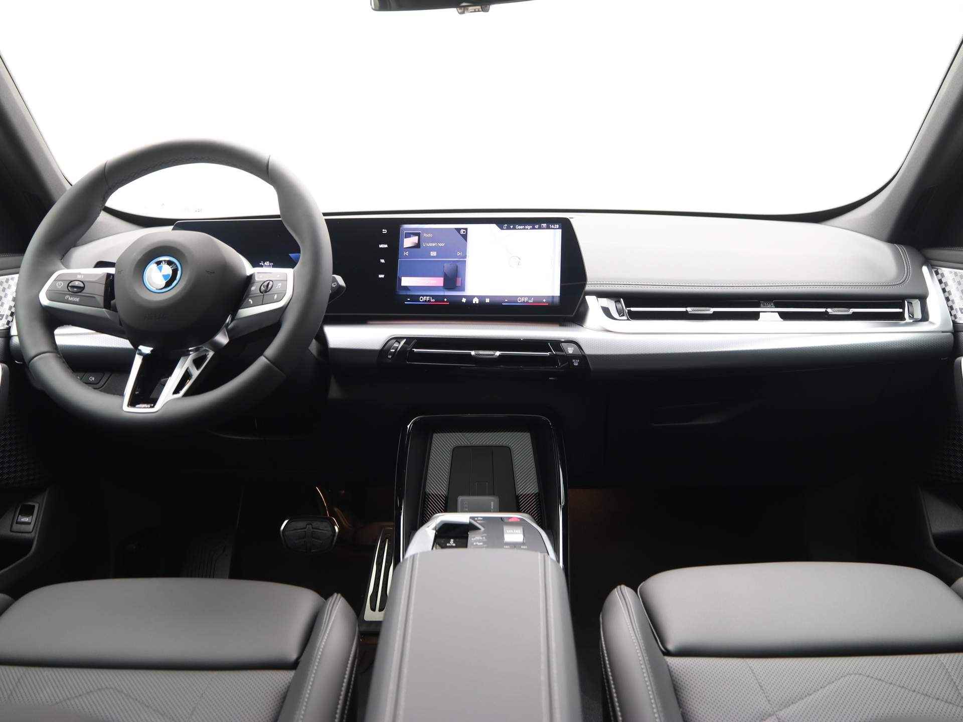 BMW iX1 eDrive20 67 kWh - 14/28