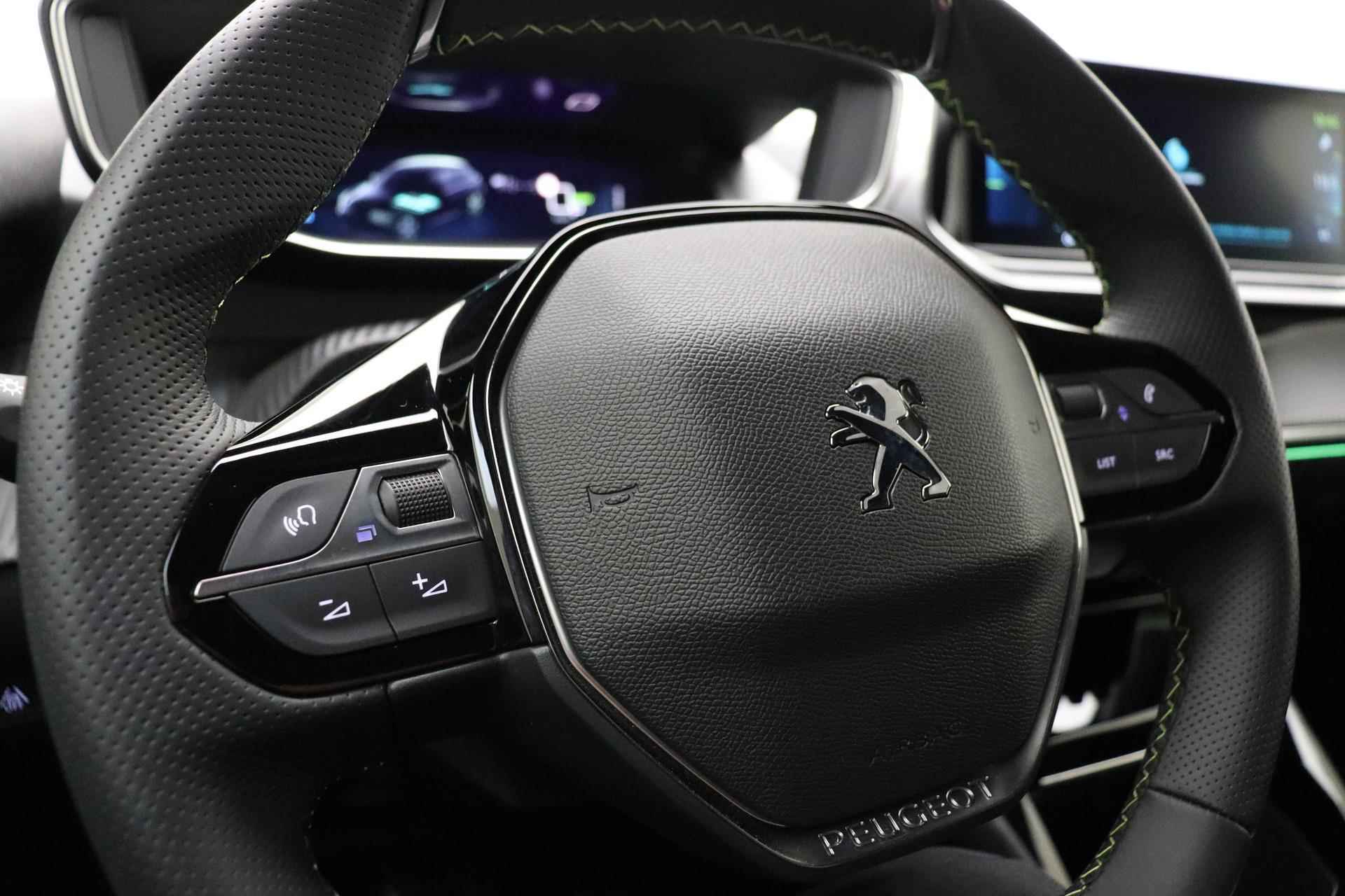 Peugeot e-208 EV GT Pack 50 kWh 3-fase | Alcantara | Keyless-Entry | Black diamond dak | Dodehoeksensor | Adaptieve Cruise Control - 30/38