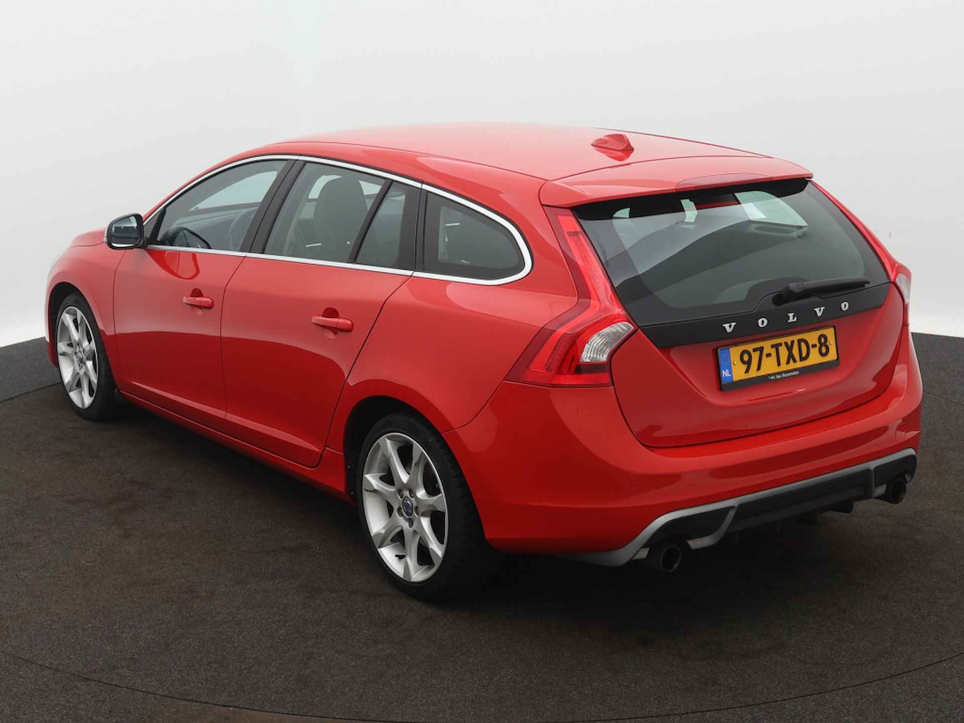 Volvo V60 1.6 T3 R-Design - 3/28