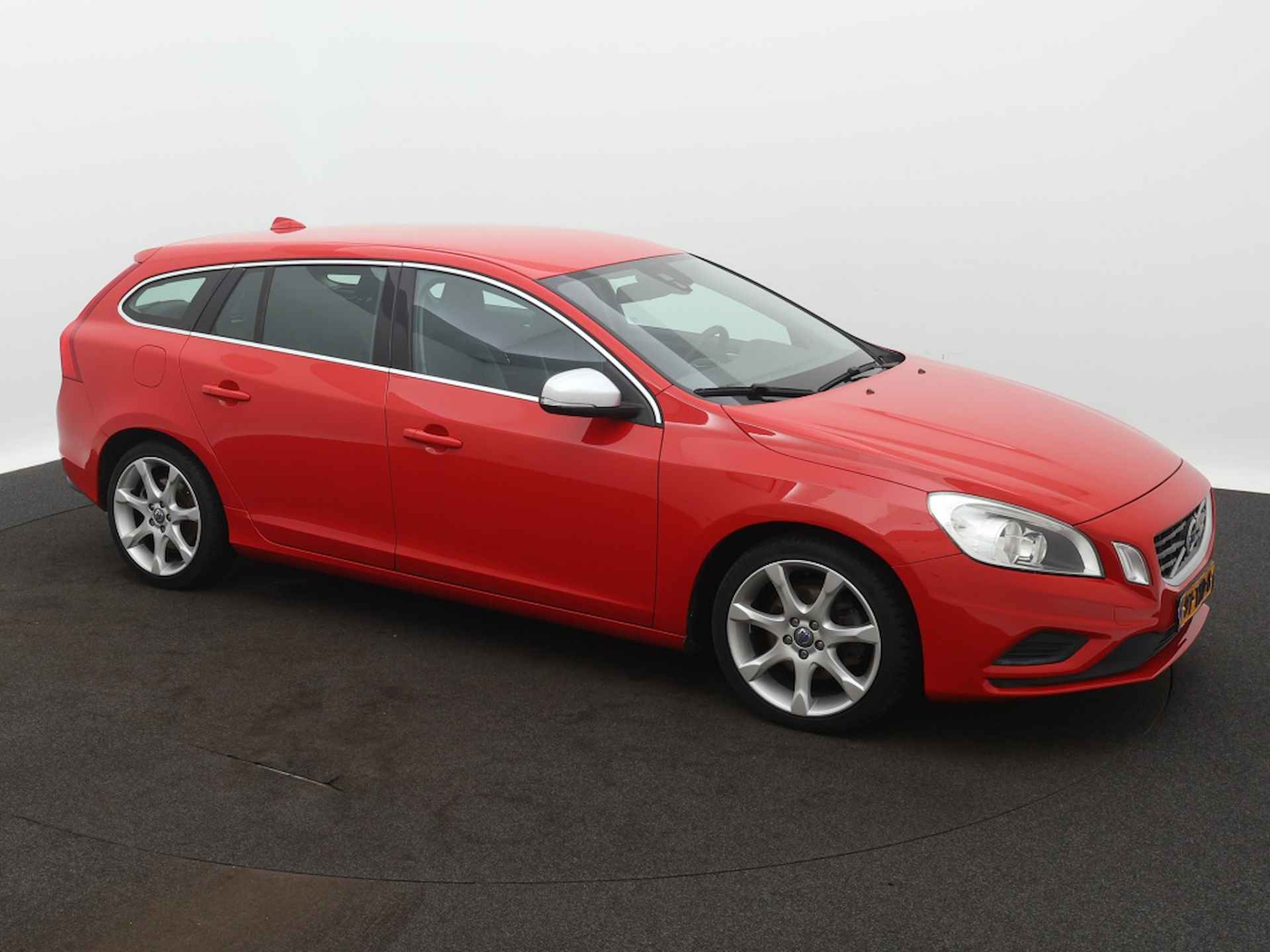 Volvo V60 1.6 T3 R-Design - 11/28