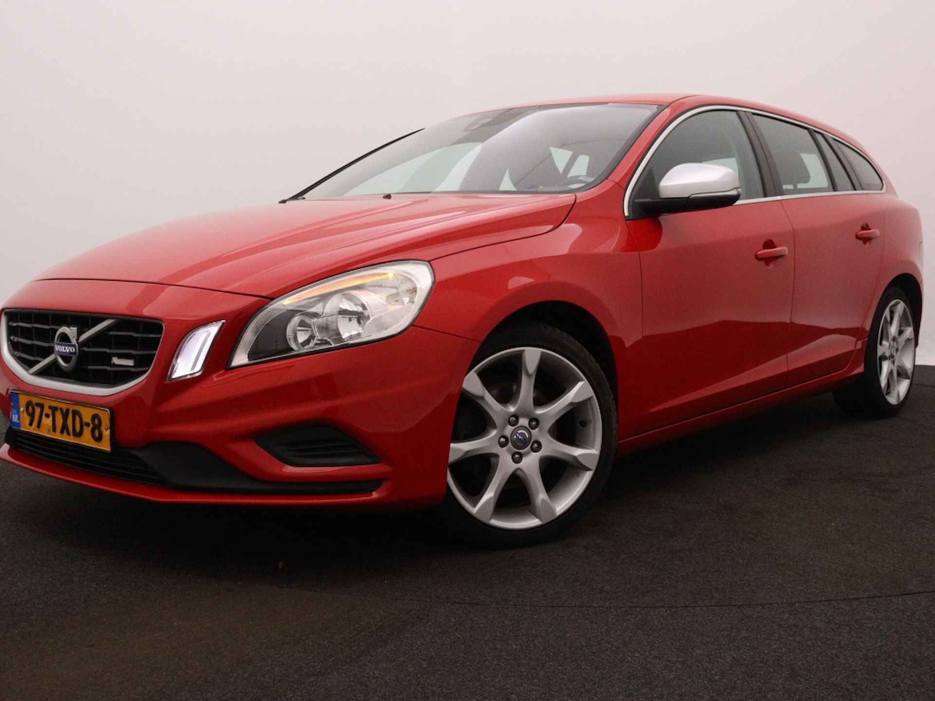 Volvo V60 1.6 T3 R-Design - 25/28