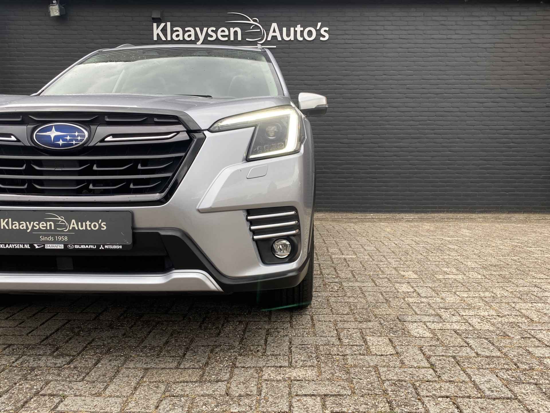 Subaru Forester 2.0i e-BOXER Premium AWD AUT. | 1e eigenaar | dealer onderhouden | navigatie | opendak | camera | fab. garantie 2027 - 14/37