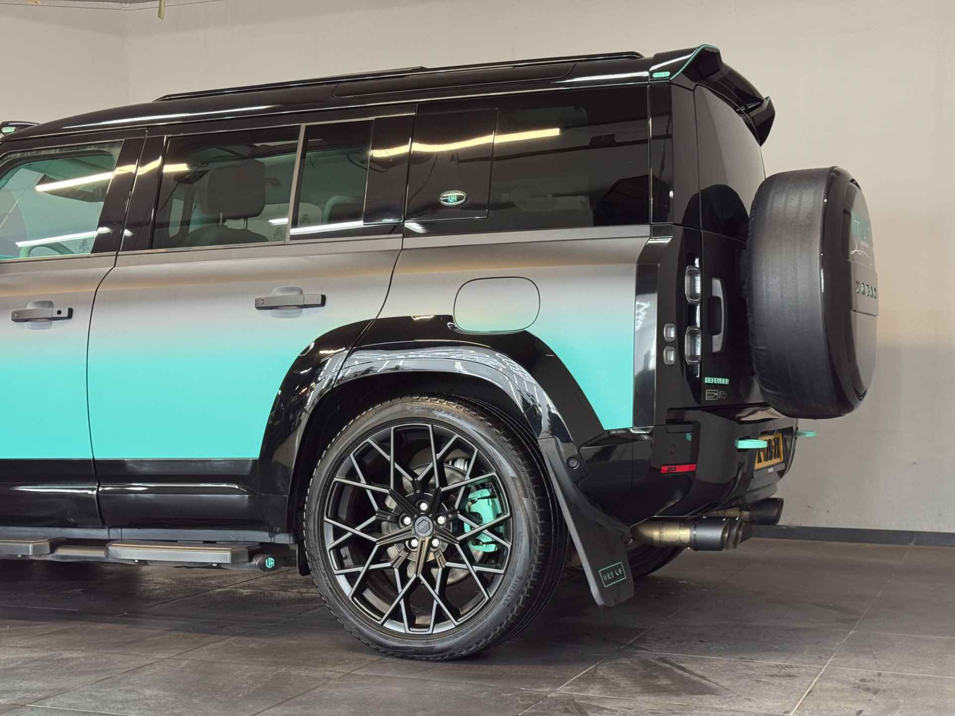 Land Rover Defender 2.0 P400e 110 X✅Customized Signature Car✅UNIEK✅Custom Interieur✅Stoelventilatie✅URBAN✅Meridian✅Panoramadak✅ - 33/88