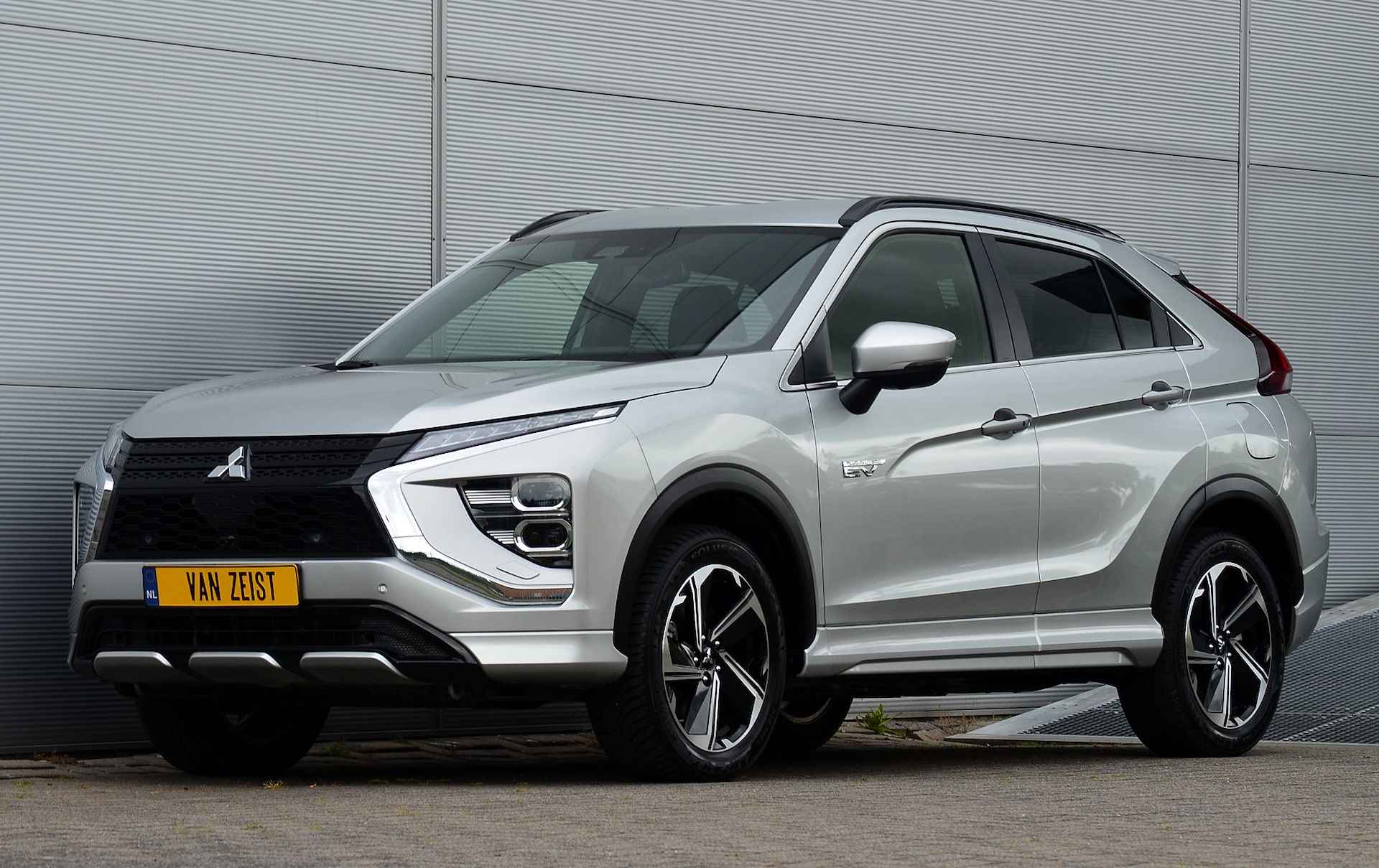 Mitsubishi Eclipse Cross PHEV 2.4 EXECUTIVE 4WD | PLUG IN HYBRID | ALL SEASON BANDEN | ADAPTIEF CRUISE | TREKHAAK 1500KG | FABRIEKGARANTIE TOT 28-12-2031* | ALL-IN RIJKLAARPRIJS - 6/48