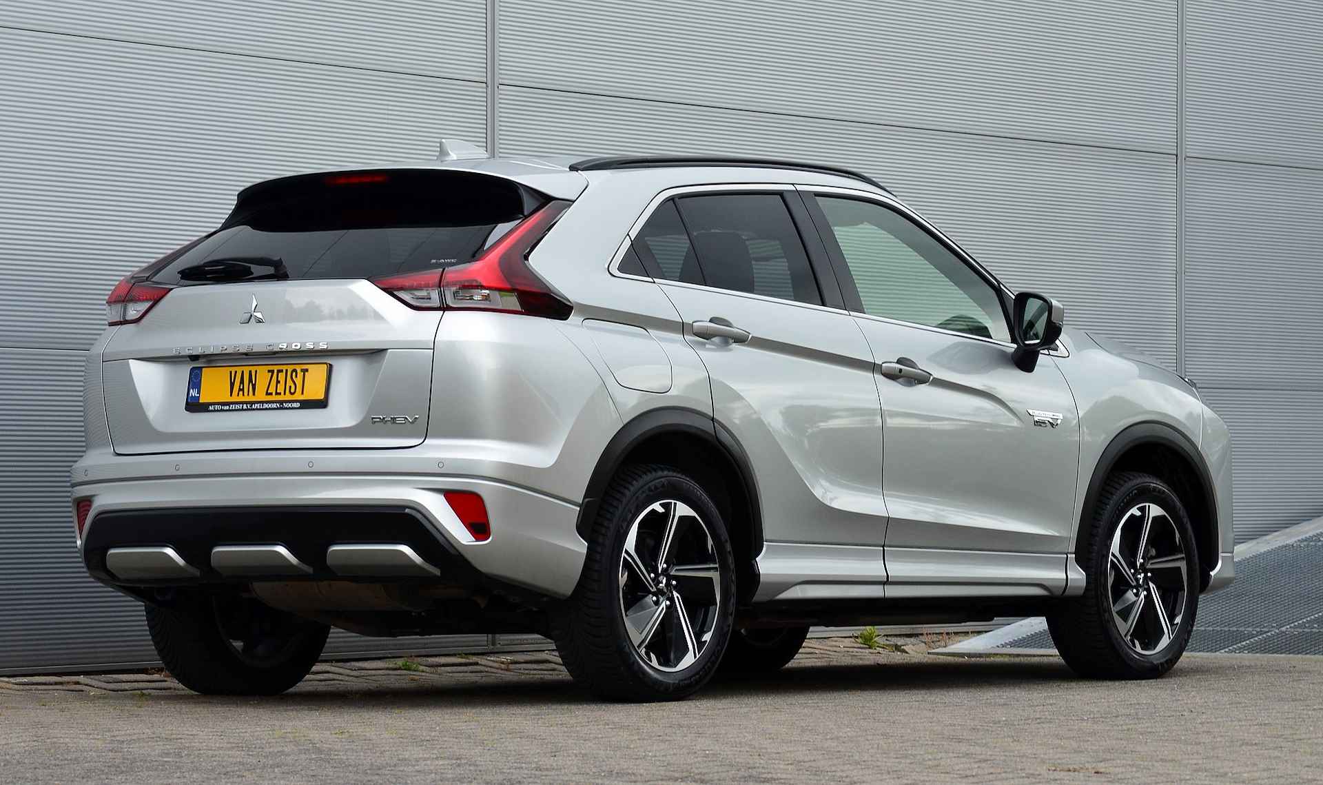 Mitsubishi Eclipse Cross PHEV 2.4 EXECUTIVE 4WD | PLUG IN HYBRID | ALL SEASON BANDEN | ADAPTIEF CRUISE | TREKHAAK 1500KG | FABRIEKGARANTIE TOT 28-12-2031* | ALL-IN RIJKLAARPRIJS - 11/48