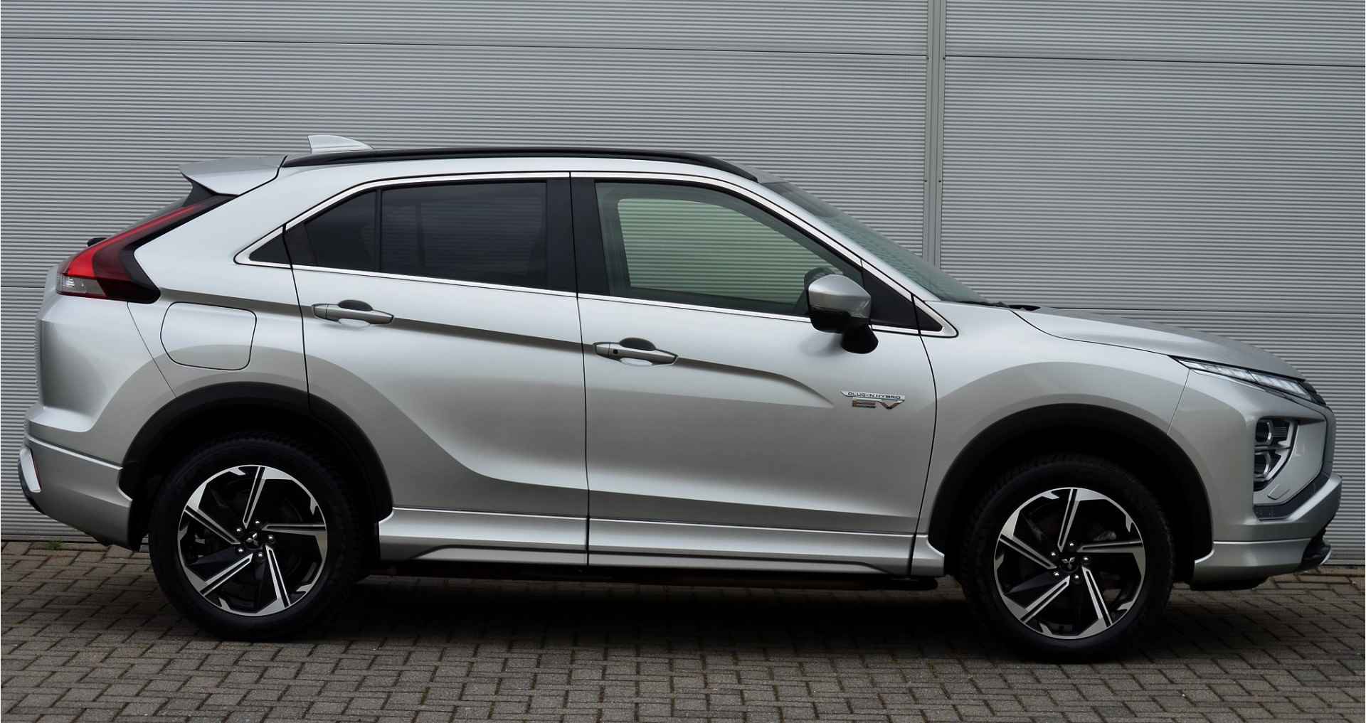 Mitsubishi Eclipse Cross PHEV 2.4 EXECUTIVE 4WD | PLUG IN HYBRID | ALL SEASON BANDEN | ADAPTIEF CRUISE | TREKHAAK 1500KG | FABRIEKGARANTIE TOT 28-12-2031* | ALL-IN RIJKLAARPRIJS - 12/48