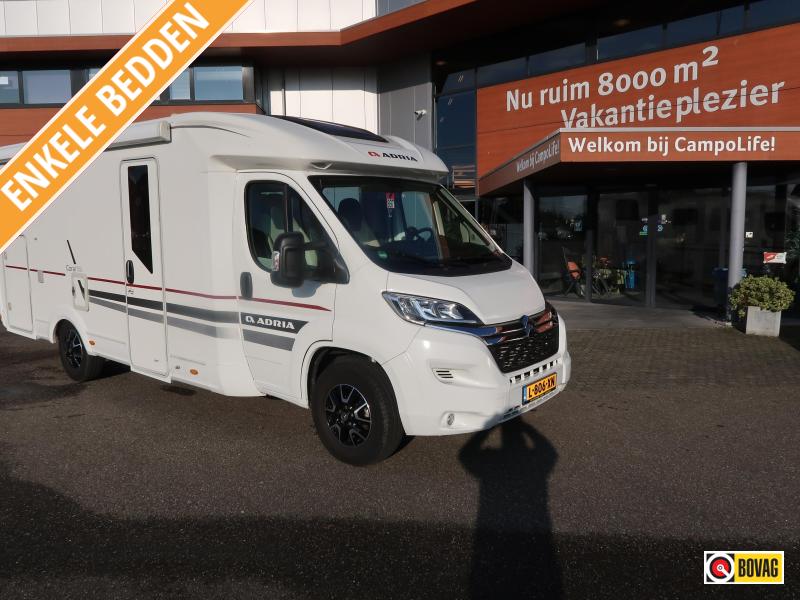 Adria Coral Axess 600 SL ENKELE BEDDEN