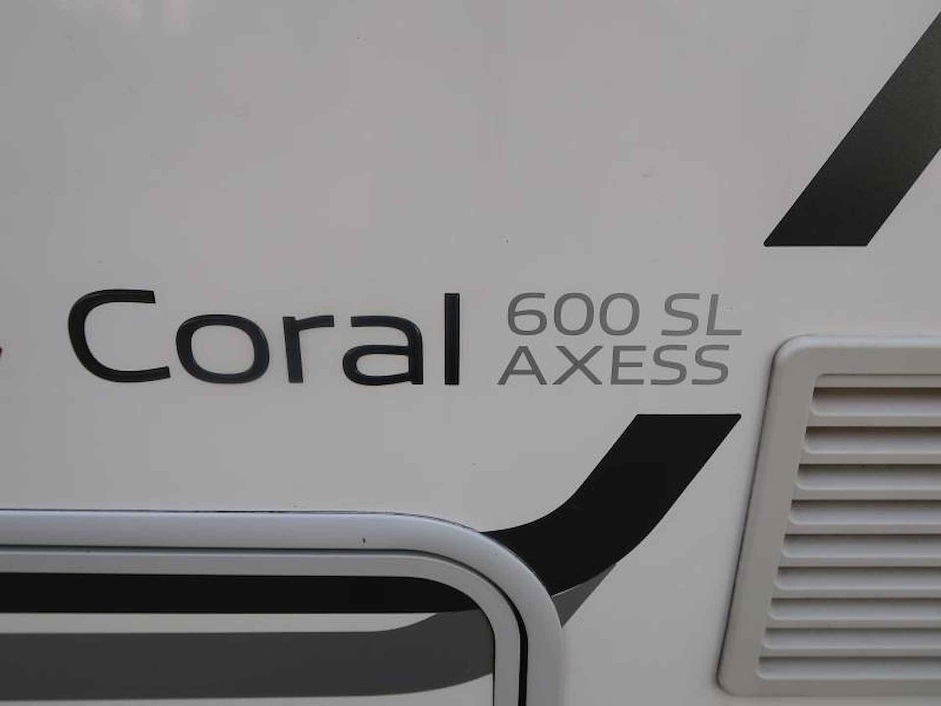 Adria Coral Axess 600 SL ENKELE BEDDEN - 12/25