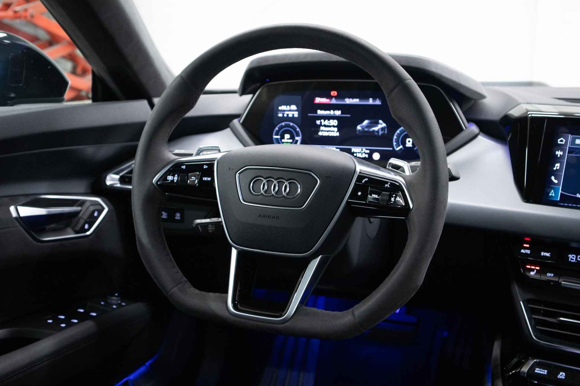 Audi e-tron GT GT 93 kWh | Assistentiepakket 'Plus' | Tour | Luchtvering | 360 camera | Fabrieksgarantie t/m 30-04-2026 | - 9/24