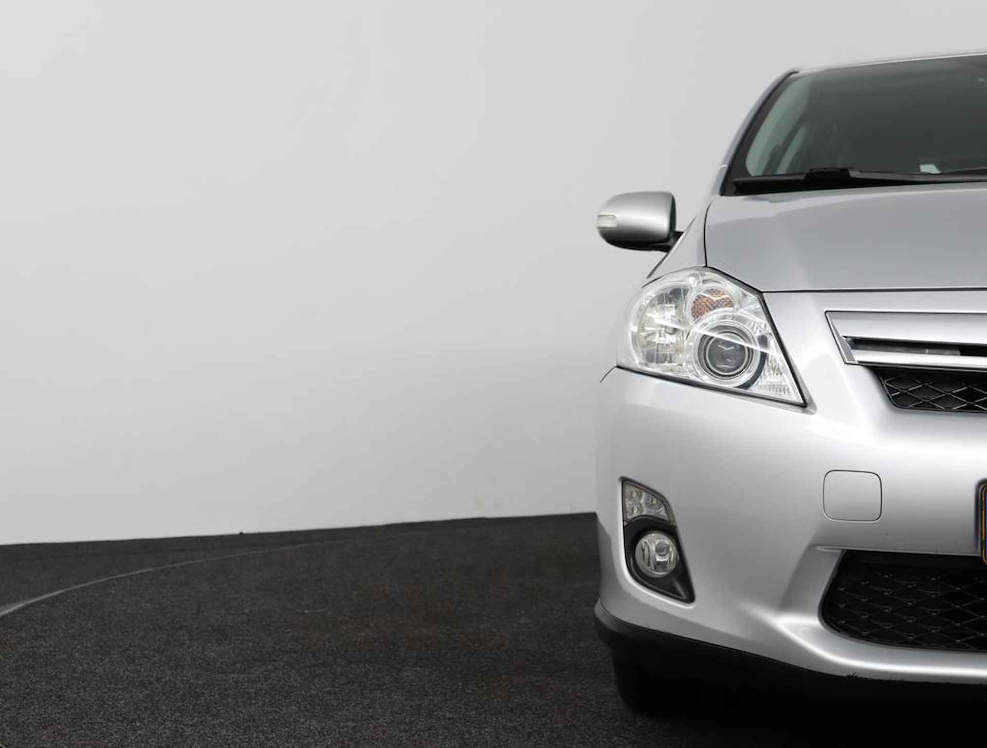 Toyota Auris 1.8 Full Hybrid Executive | Parkeer sensoren | Camera | Keyless | - 33/48