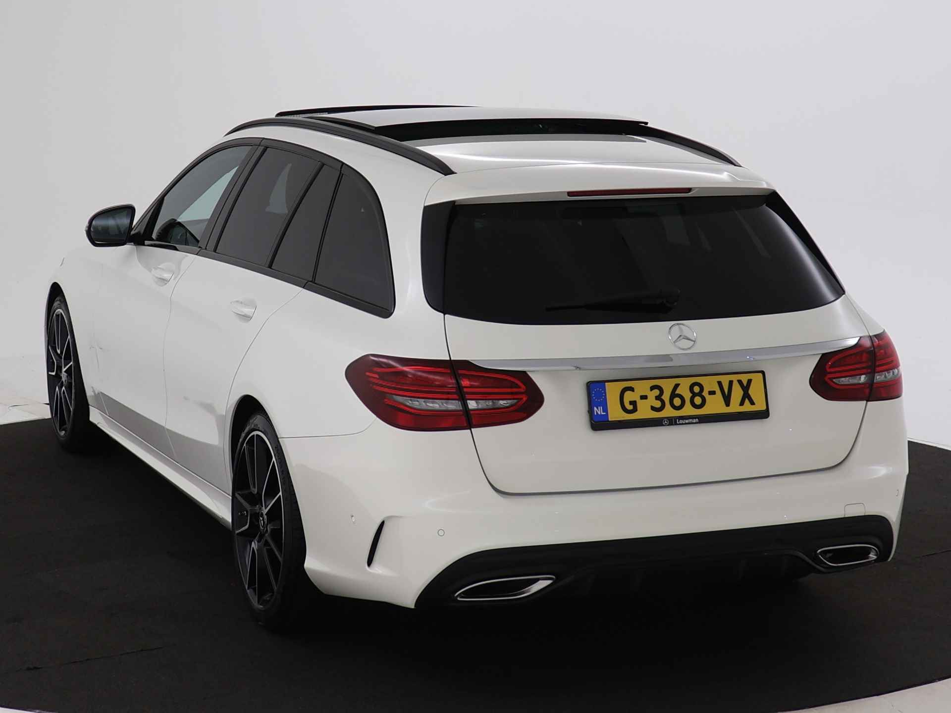 Mercedes-Benz C-Klasse Estate 180 AMG-line | Panoramadak | Burmeister audio | 19 inch. LM velgen | Parking support met camera achter | Navigatie | Inclusief 24 maanden MB Certified garantie voor Europa. - 17/43