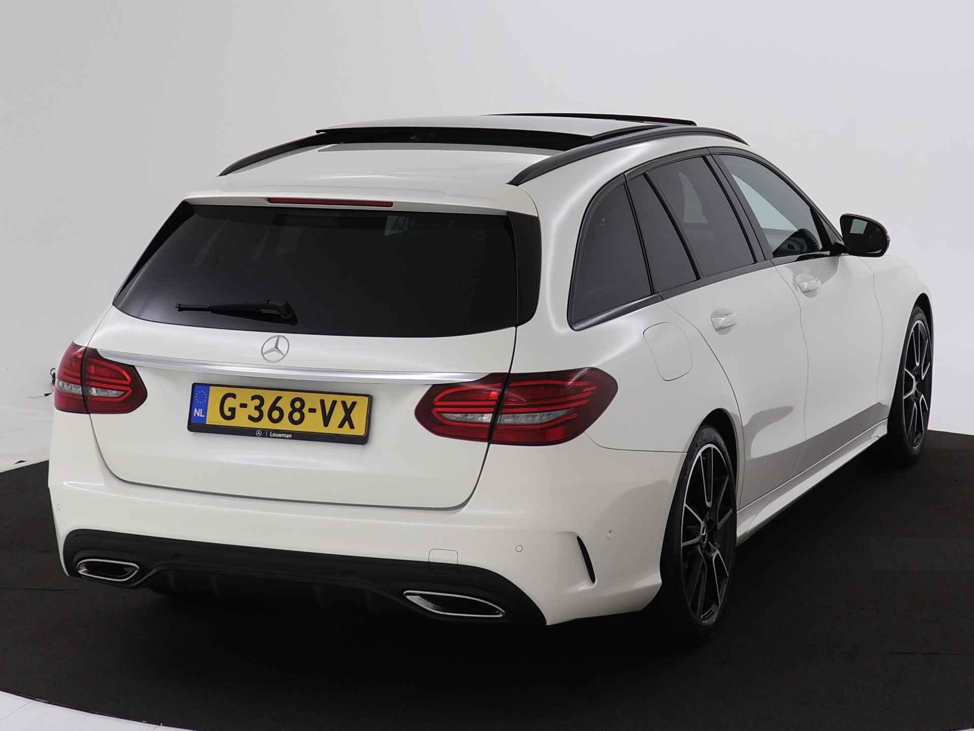 Mercedes-Benz C-Klasse Estate 180 AMG-line | Panoramadak | Burmeister audio | 19 inch. LM velgen | Parking support met camera achter | Navigatie | Inclusief 24 maanden MB Certified garantie voor Europa. - 18/43