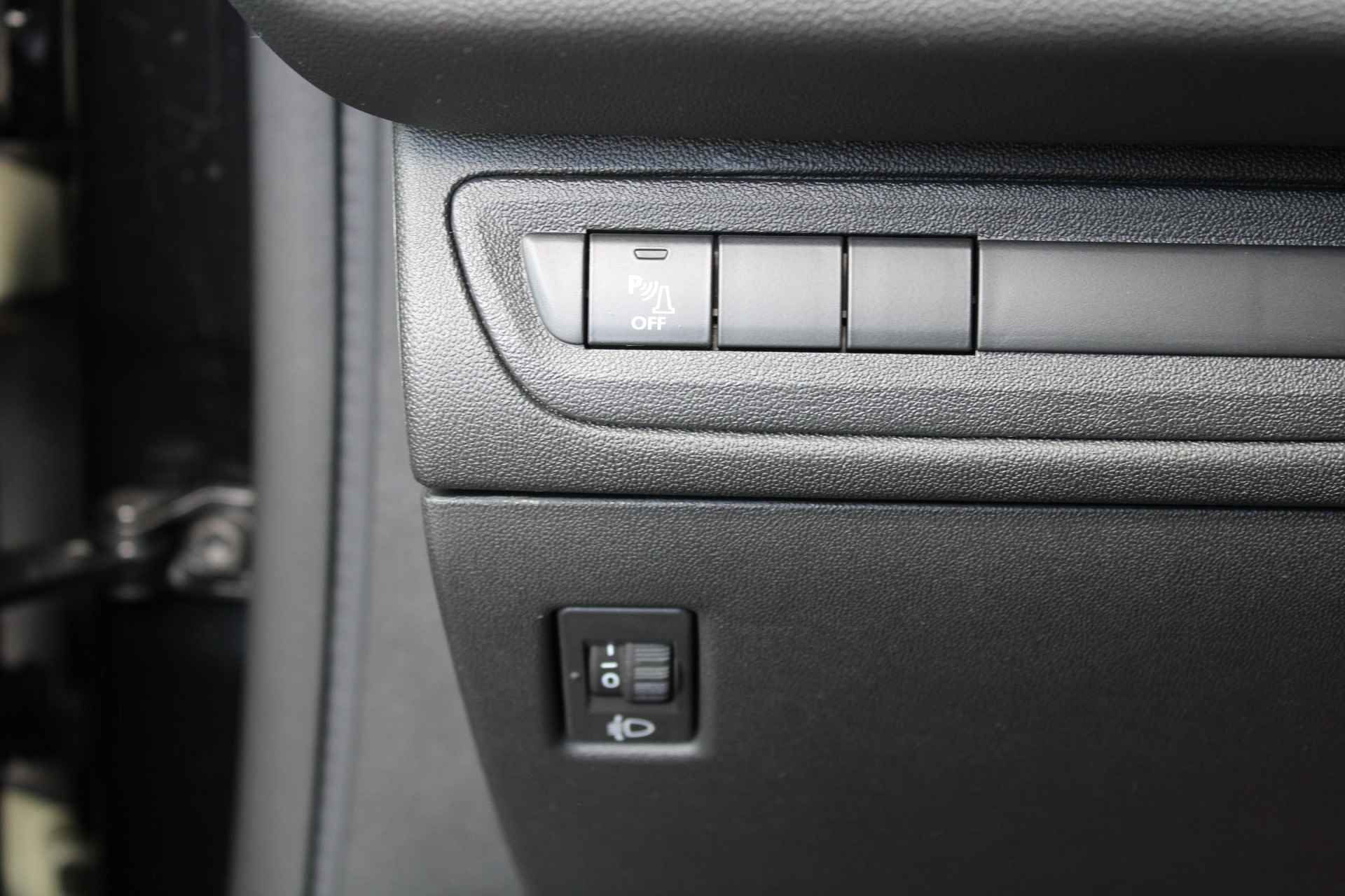 Peugeot 208 5drs 1.2 PureTech Active | Navigatie | Bluetooth | Armsteun | Parkeersensoren | - 16/25