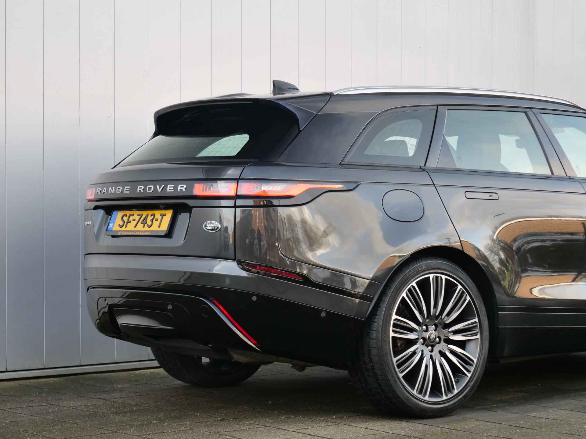 Land Rover Range Rover Velar 3.0 V6 SC AWD R-Dynamic HSE 381 Pk Automaat Navigatie / DAB / Leer / Pano-dak / Apple Carplay / Stoelkoeling - 31/49