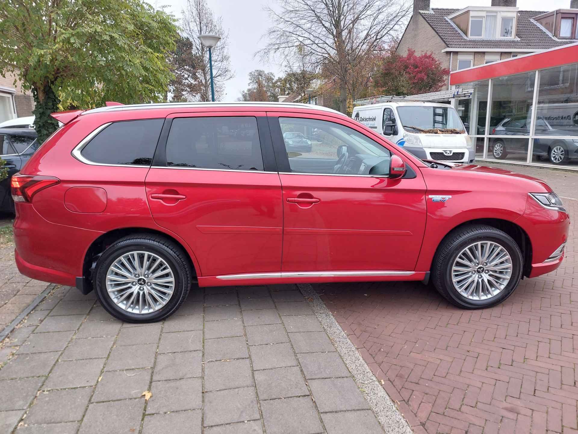 Mitsubishi Outlander 2.4 PHEV Intense - 5/19