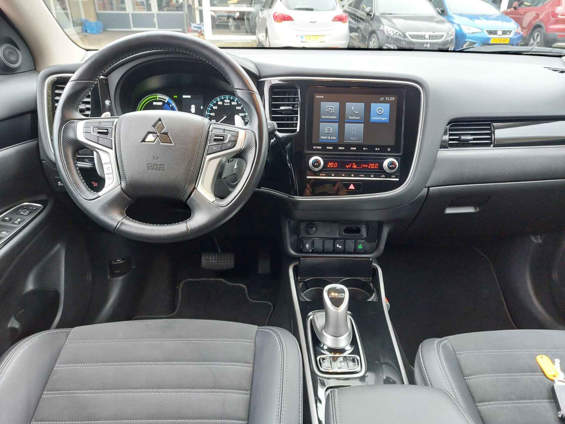 Mitsubishi Outlander 2.4 PHEV Intense - 11/19