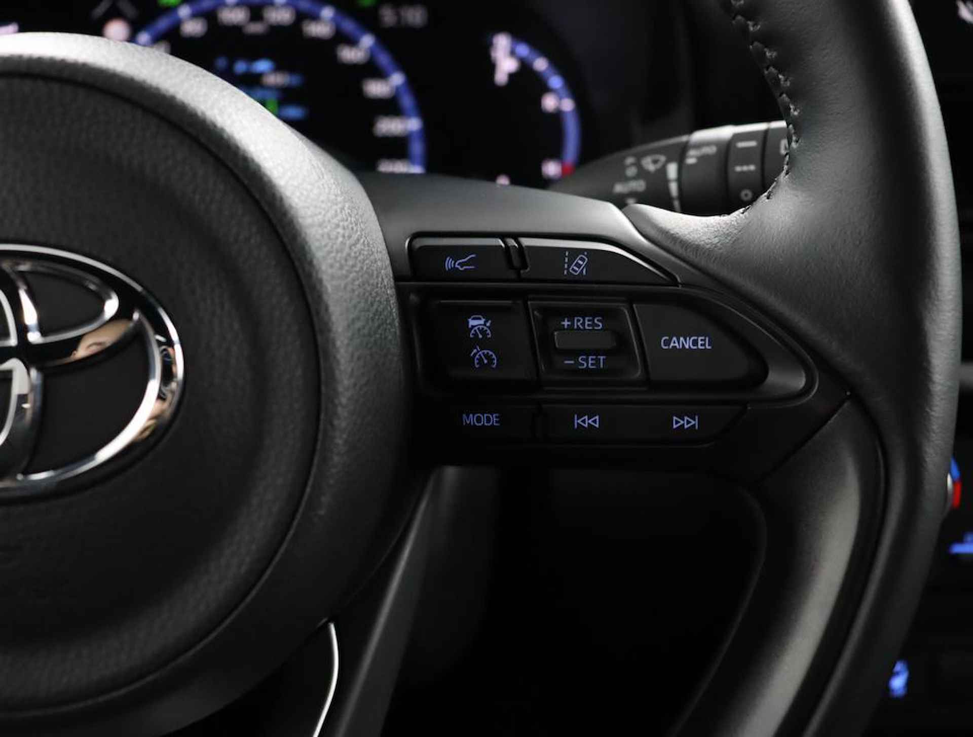 Toyota Yaris Cross 1.5 Hybrid Dynamic | Parkeersensoren | Navigatie | Stoel/stuurverwarming | - 21/52