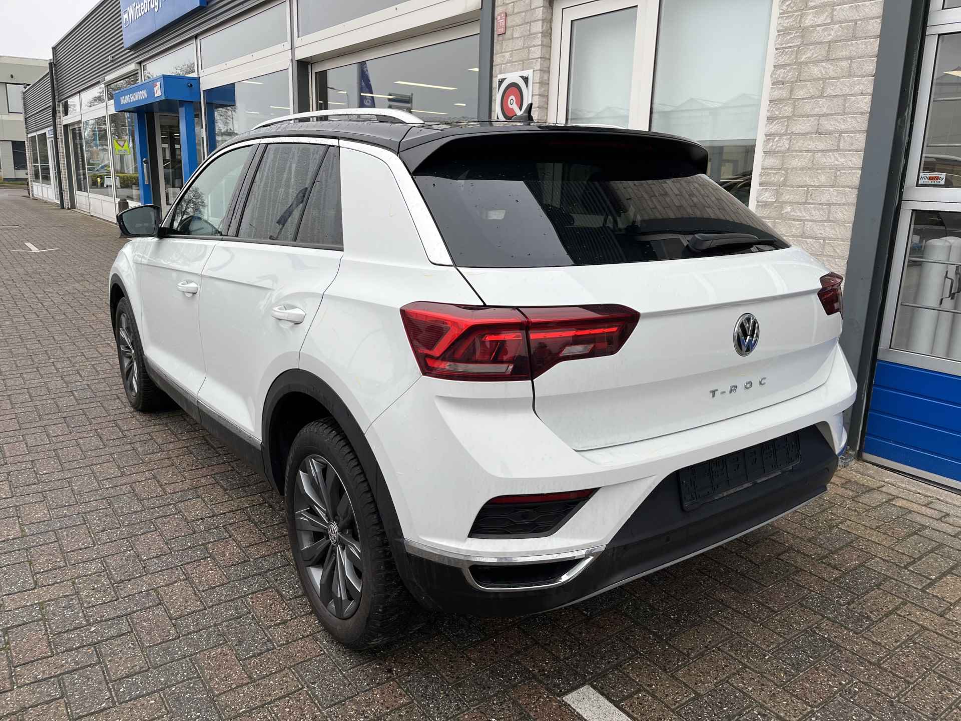 Volkswagen T-Roc 1.5 TSI Sport / AUTOMAAT/ DIGITAL DASH/ ADAPT-CRUISE/ NAVI/ APP-CONNECT/ PARK. SENSOREN + CAMERA/ CLIMA/ STUUR-STOELVERWARMING - 4/30