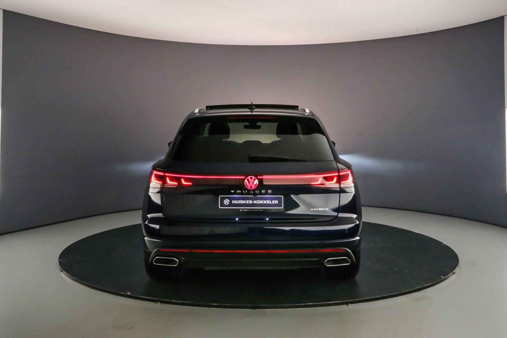 Volkswagen Touareg Elegance 3.0 TSI eHybrid 462pk Tiptronic Trekhaak, Panoramadak, Head up display, Lederen bekleding, Luchtvering, 360 camera, Navigatie, Adaptive cruise control, Elektrische achterklep - 10/65