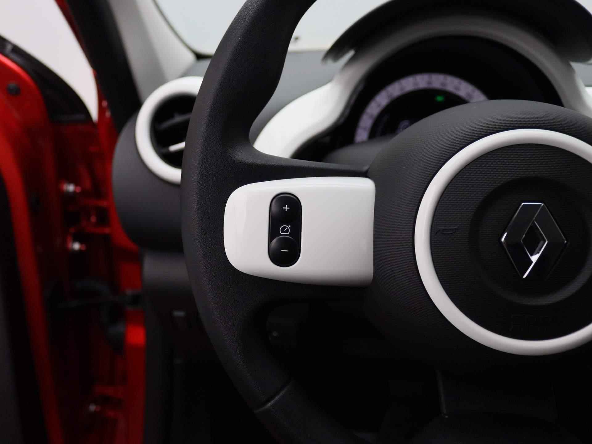 Renault Twingo Z.E. R80 E-Tech Equilibre 22 kWh | Demo | Bekleding stof 'Noir Eclipse' Dashboard'Noir' | EASY LINK multimedia- en navigatiesysteem | Parkeersensoren achter met sonische weergave | - 17/26