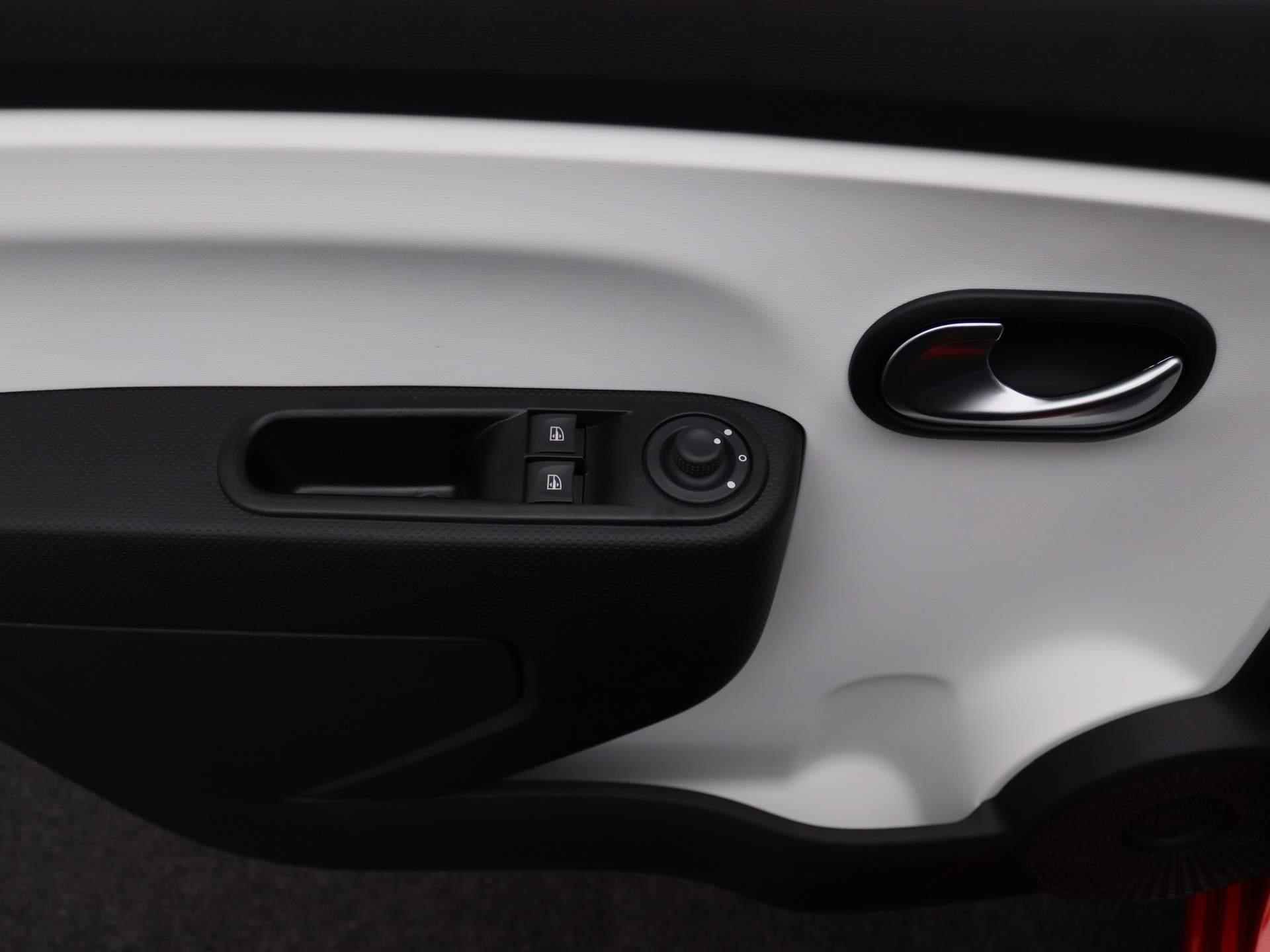 Renault Twingo Z.E. R80 E-Tech Equilibre 22 kWh | Demo | Bekleding stof 'Noir Eclipse' Dashboard'Noir' | EASY LINK multimedia- en navigatiesysteem | Parkeersensoren achter met sonische weergave | - 19/26