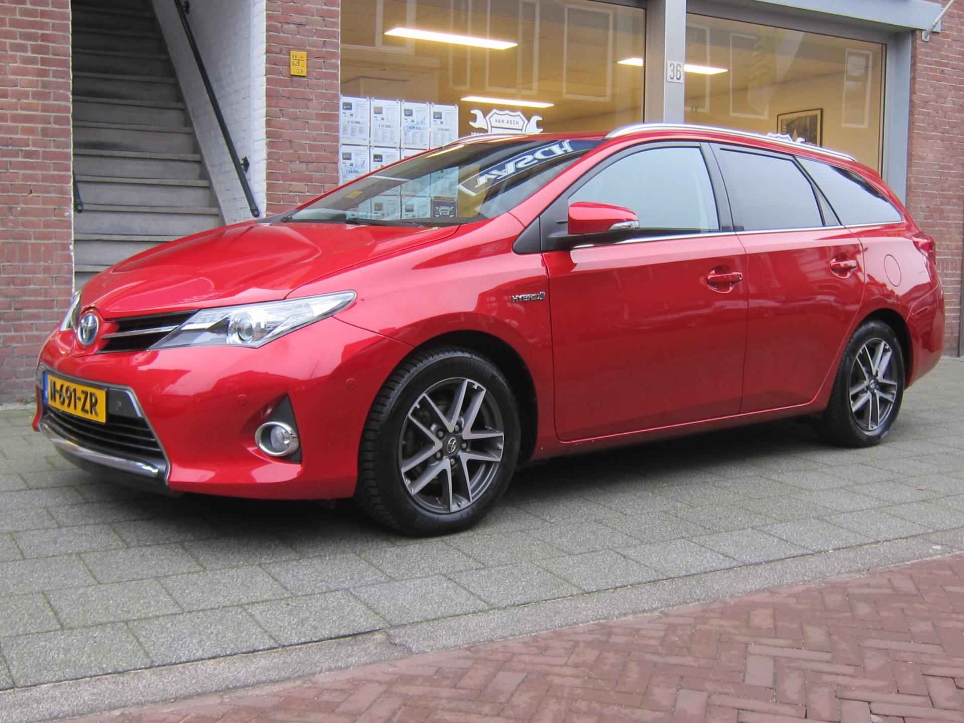 Toyota Auris Touring Sports 1.8 Hybrid Lease All In Prijs Bovaggarantie - 4/30