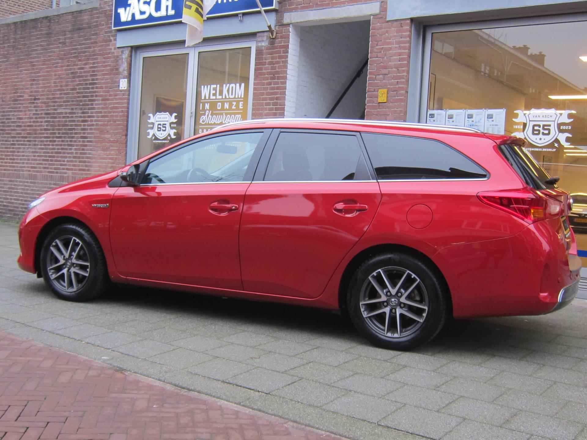 Toyota Auris Touring Sports 1.8 Hybrid Lease All In Prijs Bovaggarantie - 5/30