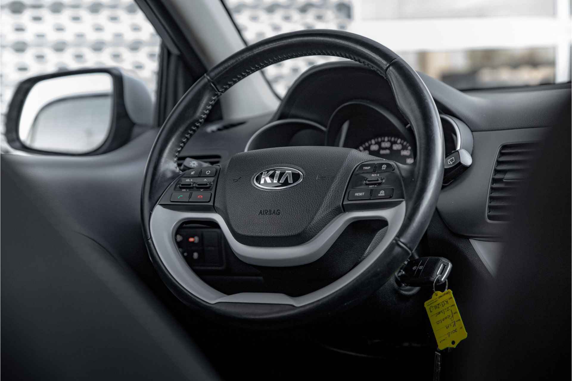 Kia Picanto 1.0 CVVT ComfortPlusLine Navigator | Cruise control | Navigatie | Camera | Climate Control | 15"inch - 11/30