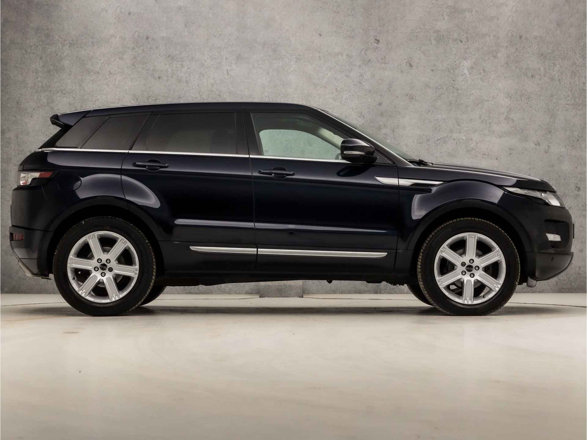 Land Rover Range Rover Evoque 2.0 Si 4WD Prestige 241Pk Automaat (NAVIGATIE, CAMERA, MERIDIAN AUDIO, MEMORY SEATS, LEDER, STOELVERWARMING, GETINT GLAS, NIEUWE APK, NIEUWSTAAT) - 4/34