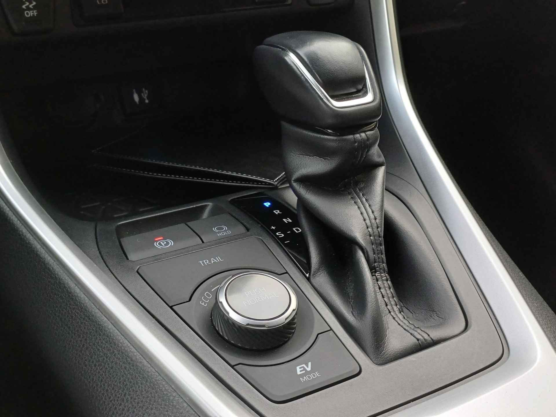 Toyota RAV4 2.5 Hybrid AWD Executive | JBL | Leer | 360 Camera | Clima | Cruise | Carplay- Android Auto - 30/37