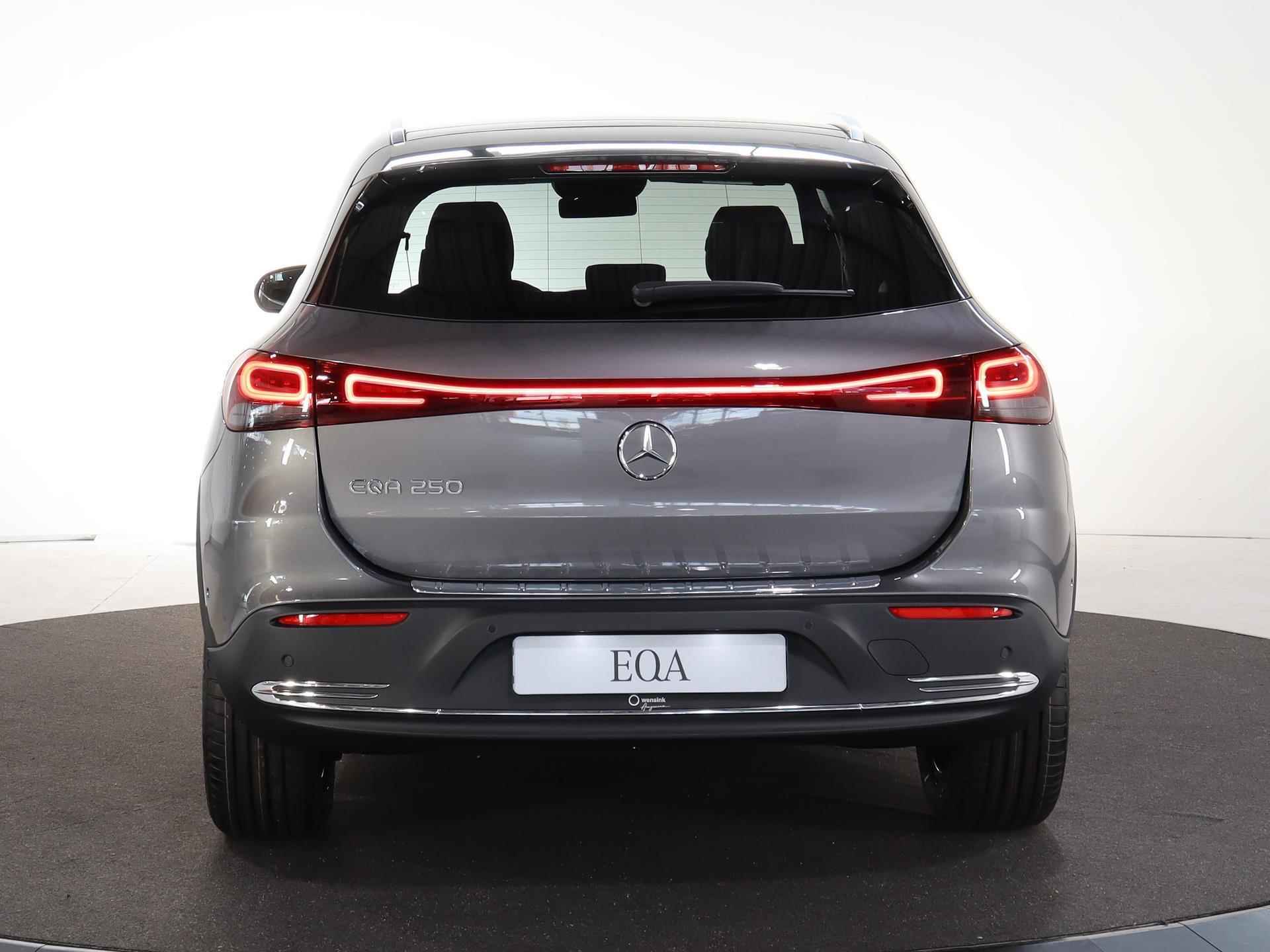 Mercedes-Benz EQA 250 Luxury Line 67 kWh | Premium pakket | Panoramadak | Privacy glas | Keyless-Go | Achteruitrijcamera | 18-Inch | LED-koplampen - 7/26