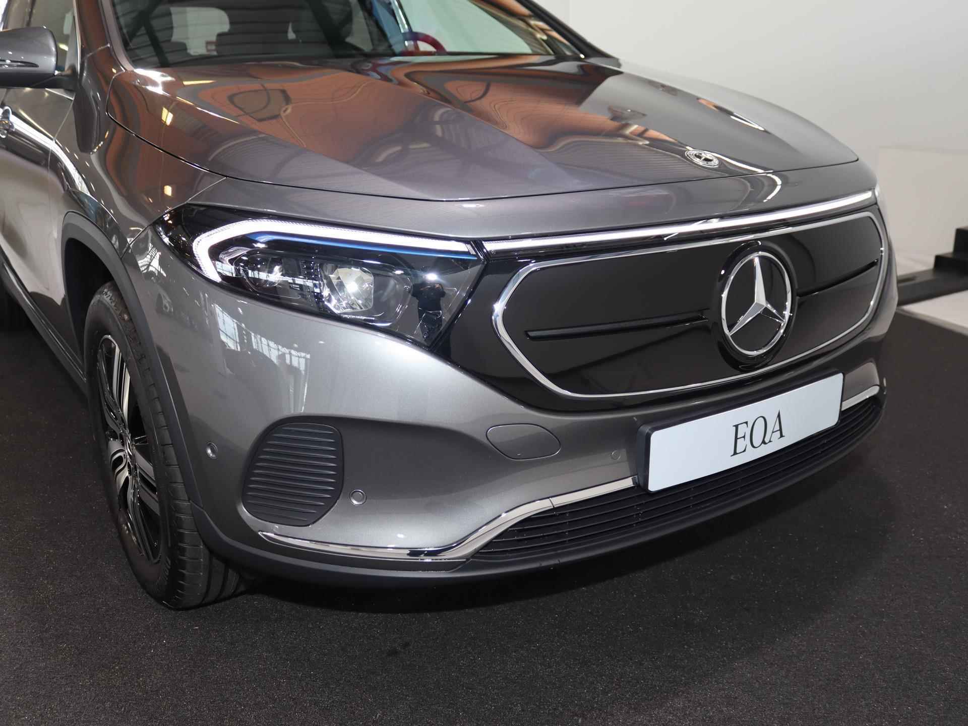 Mercedes-Benz EQA 250 Luxury Line 67 kWh | Premium pakket | Panoramadak | Privacy glas | Keyless-Go | Achteruitrijcamera | 18-Inch | LED-koplampen - 10/26
