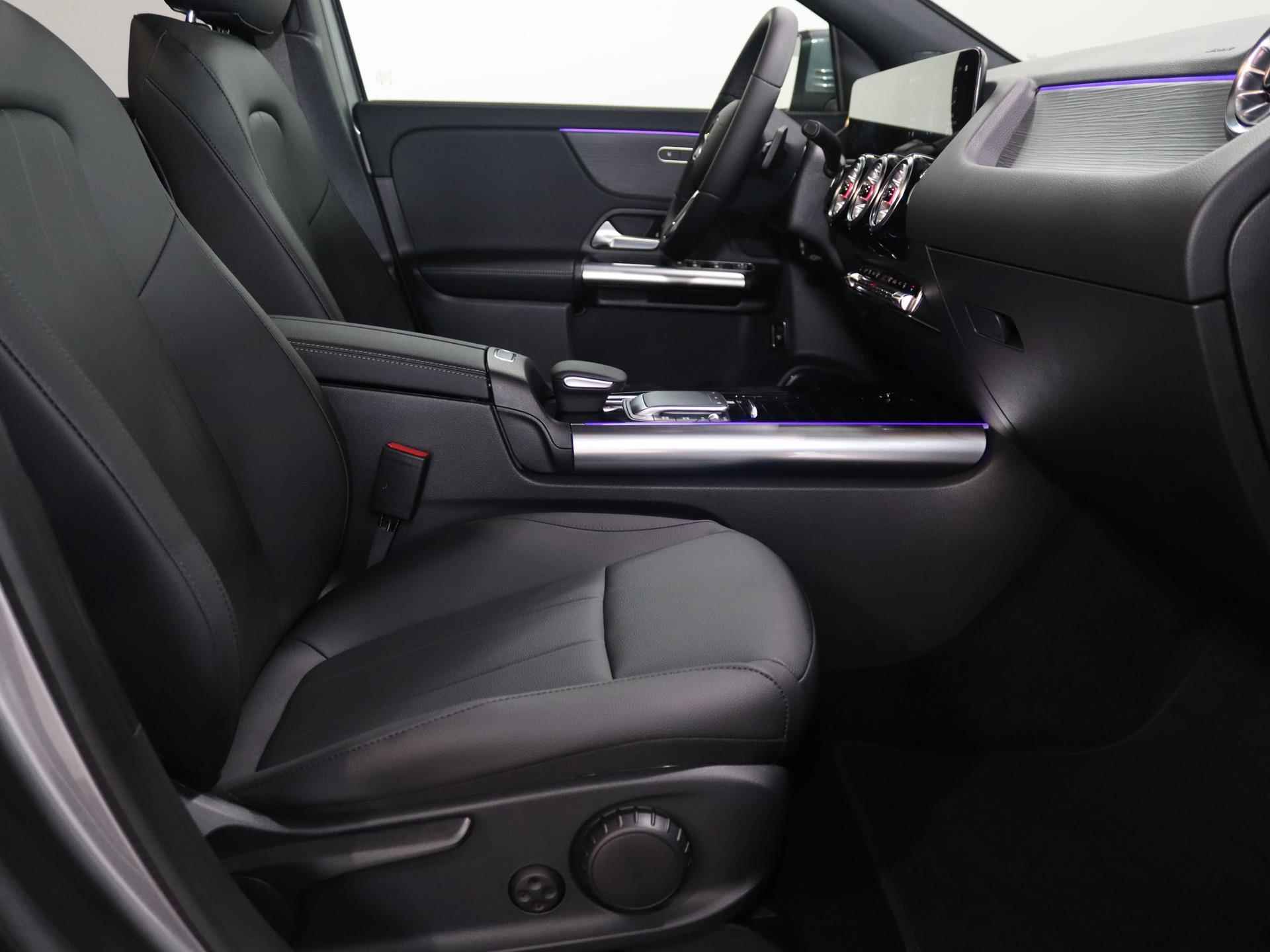 Mercedes-Benz EQA 250 Luxury Line 67 kWh | Premium pakket | Panoramadak | Privacy glas | Keyless-Go | Achteruitrijcamera | 18-Inch | LED-koplampen - 13/26