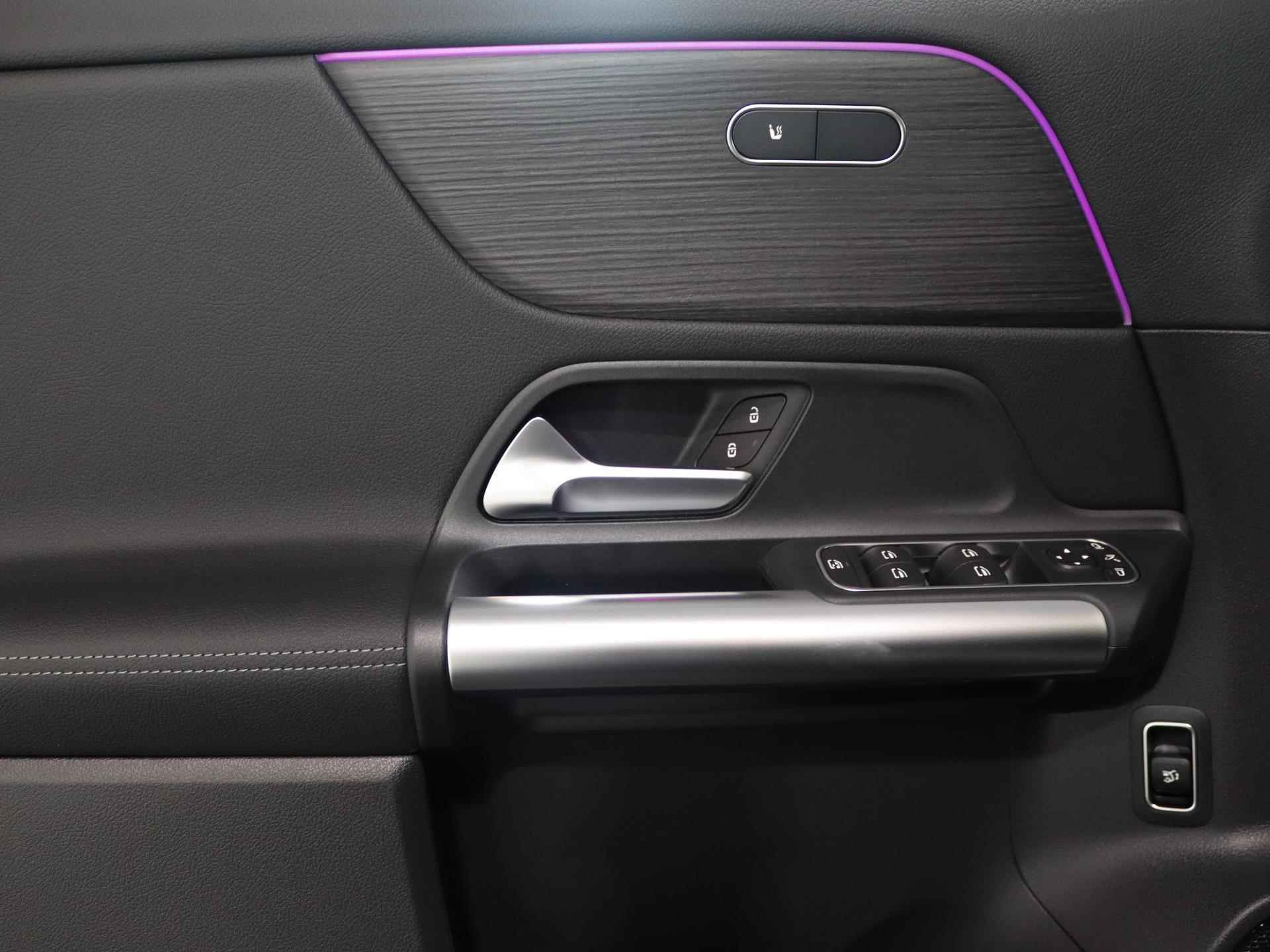 Mercedes-Benz EQA 250 Luxury Line 67 kWh | Premium pakket | Panoramadak | Privacy glas | Keyless-Go | Achteruitrijcamera | 18-Inch | LED-koplampen - 17/26