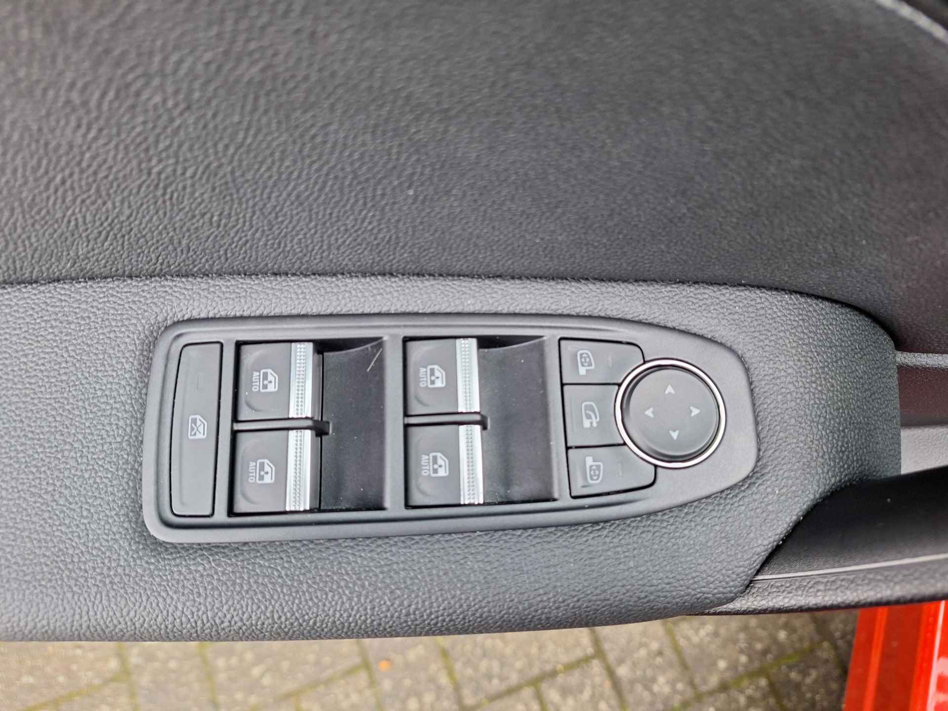 Renault Captur 1.0 TCe 90 techno Camera, Pack Winter, Navigatie, Android/Carplay - 26/45