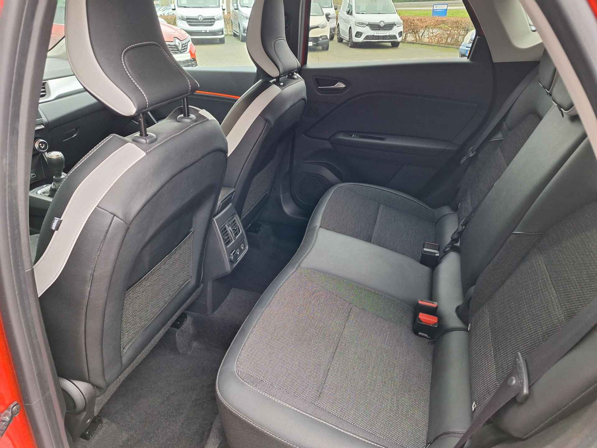 Renault Captur 1.0 TCe 90 techno Camera, Pack Winter, Navigatie, Android/Carplay - 27/45