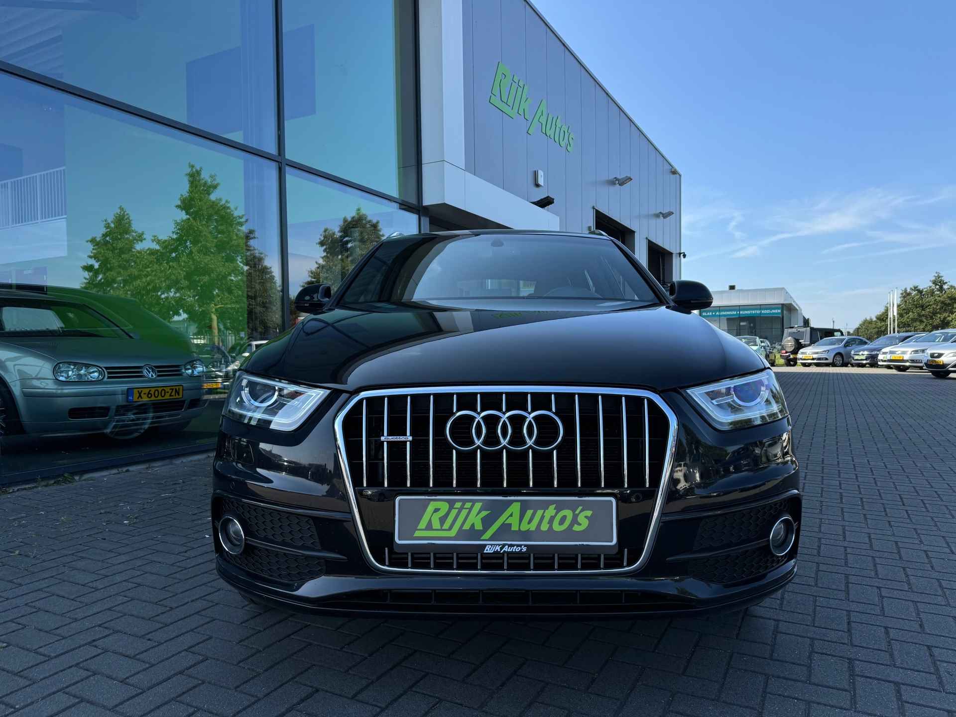 Audi Q3 2.0 TFSI quattro S-Line * Xenon / Led * Trekhaak * 100% Onderhouden - 13/45